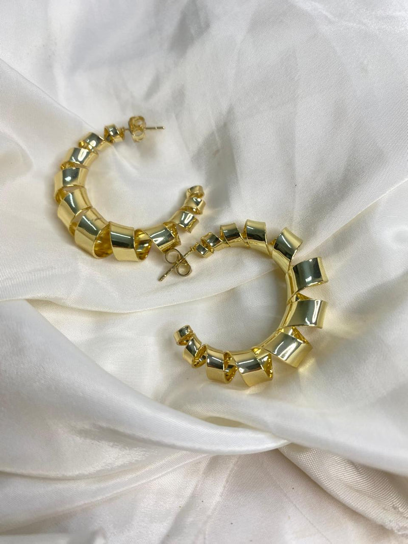 Ribbon Twist Hoops