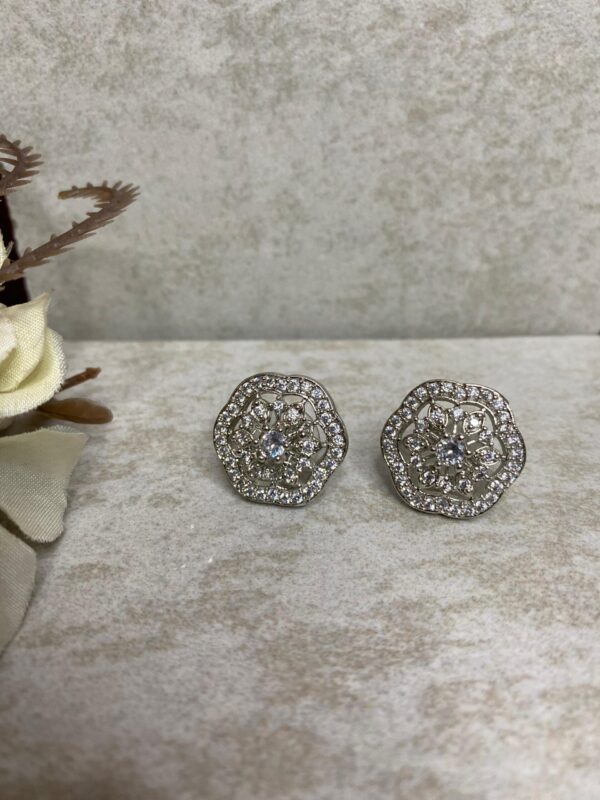 Zarina Floral  Studs