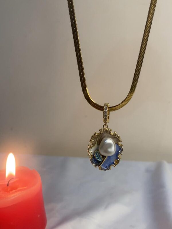 Tulip Sea Pendant Necklace