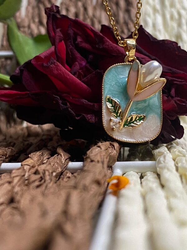 Pearl Flower Pendant