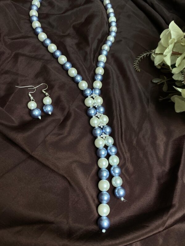 White- Blue Luxe Drop Pearl Necklace